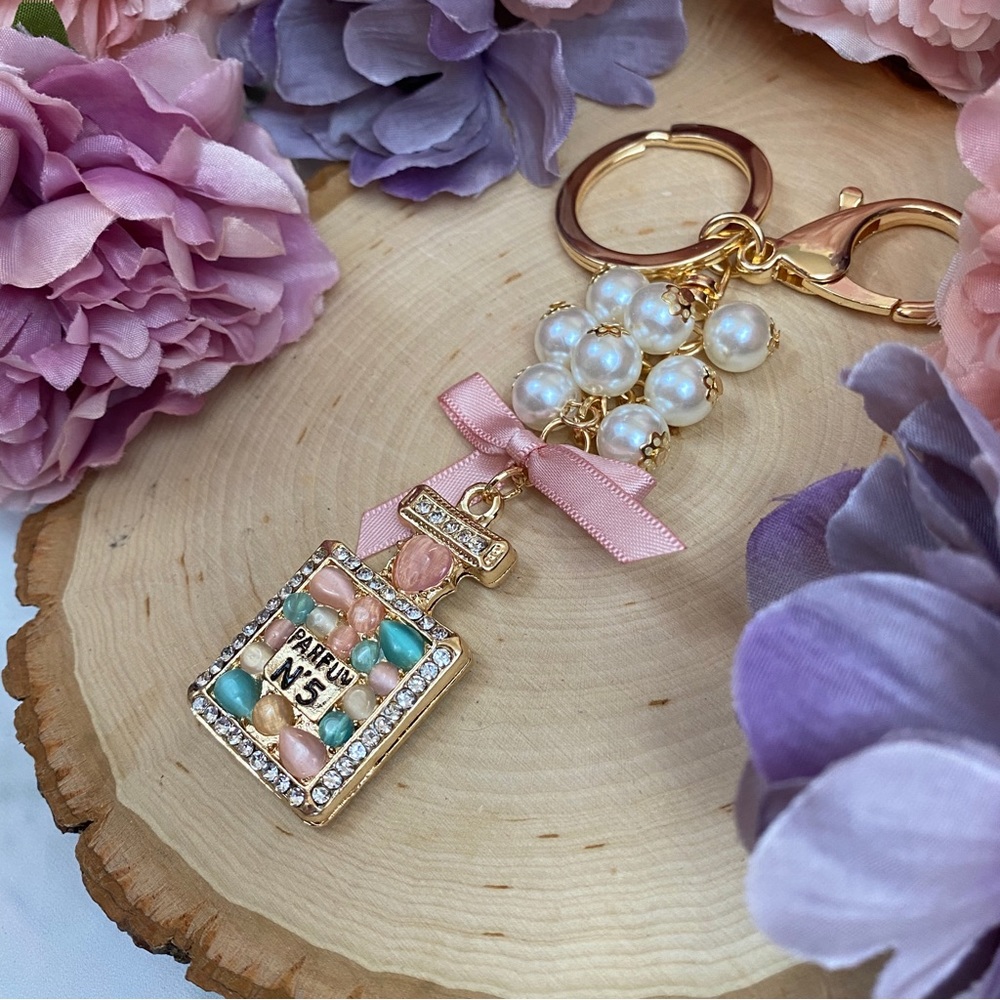 Chic Crystal Gemstone Perfume Bottle Keychain Charm - Picture 4 of 10